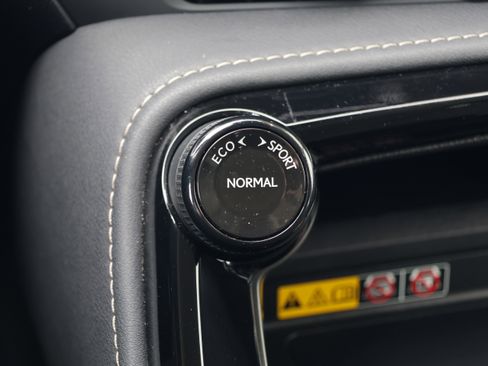 Used 2025 Lexus NX 250 FWD w/ Towing Package (2000 Lbs) image 28