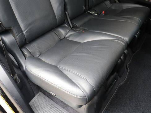 Used 2015 Lexus LX 570 4WD image 33