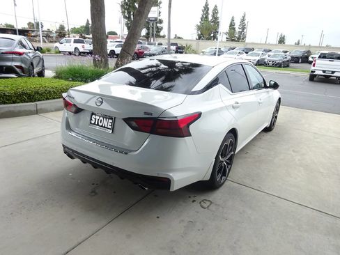 Used 2023 Nissan Altima 2.5 SR FWD image 8