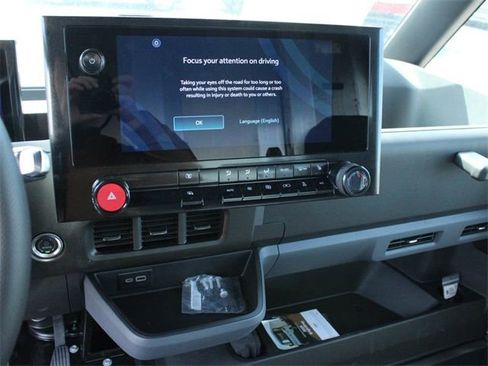 New 2025 Chevrolet Brightdrop 600 image 18