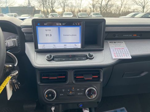 Used 2023 Ford Maverick XLT image 13