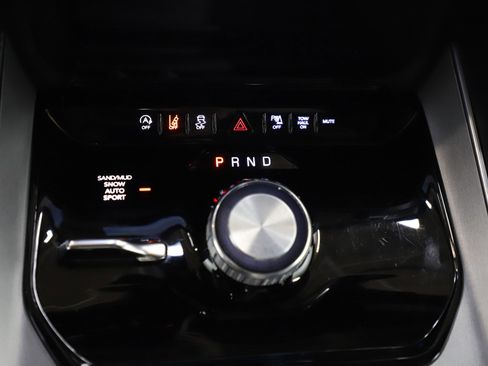 Used 2024 Jeep Wagoneer Series II image 27