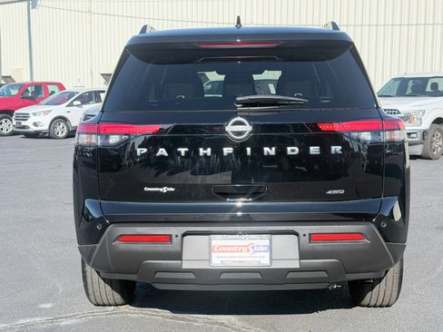 Used 2025 Nissan Pathfinder SV AWD/4WD image 8