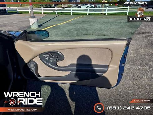 Used 1997 Pontiac Firebird Firebird w/ Opt Pkg image 28