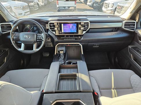 Used 2024 Toyota Tundra SR5 w/ SR5 Convenience Package AWD/4WD image 31