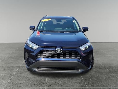 Used 2025 Toyota RAV4 XLE AWD/4WD image 2