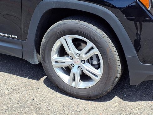 Used 2024 GMC Terrain SLE FWD image 11