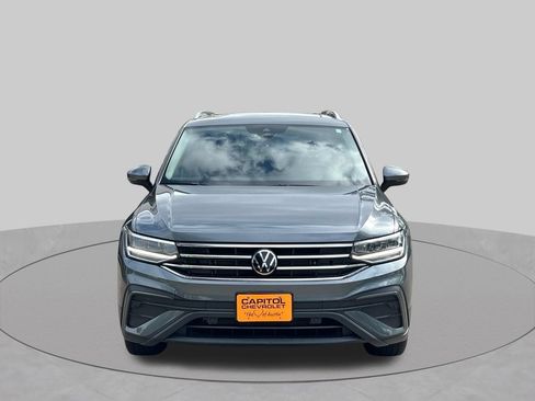 Used 2024 Volkswagen Tiguan SE w/ Panoramic Sunroof Package FWD image 8