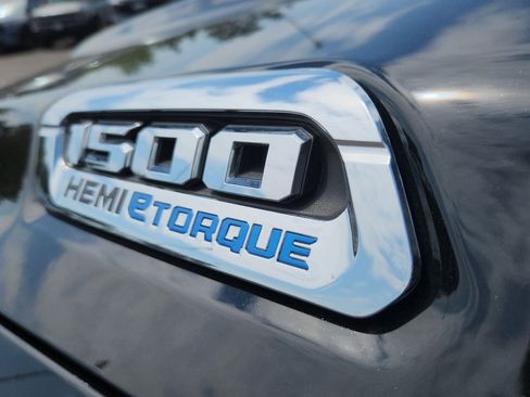 Used 2023 RAM 1500 Laramie AWD/4WD image 15