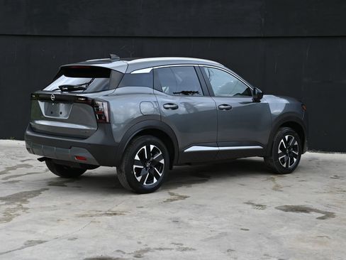 Used 2026 Nissan Kicks SV w/ Cold Weather Package image 5