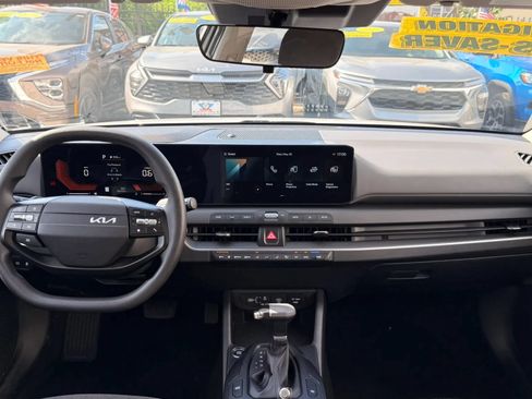 Used 2025 Kia K4 FWD image 15