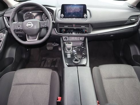 Certified 2025 Nissan Rogue SV AWD/4WD image 14
