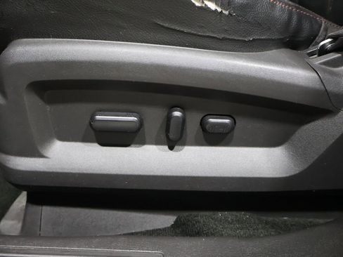 Used 2013 Ford Edge SEL image 12