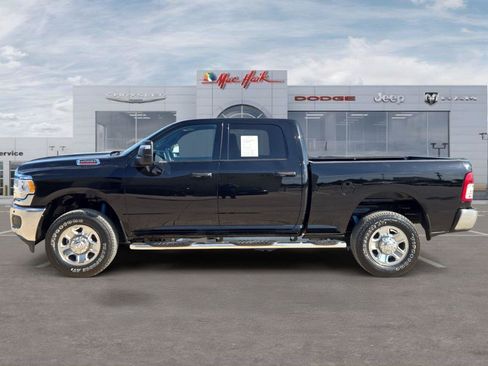 Used 2024 RAM 2500 Tradesman w/ Chrome Appearance Group AWD/4WD image 2