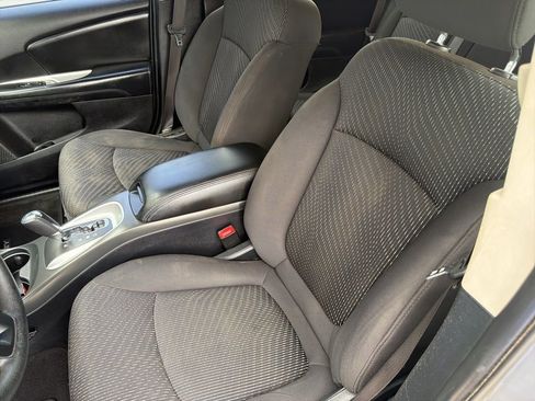 Used 2017 Dodge Journey SE image 10