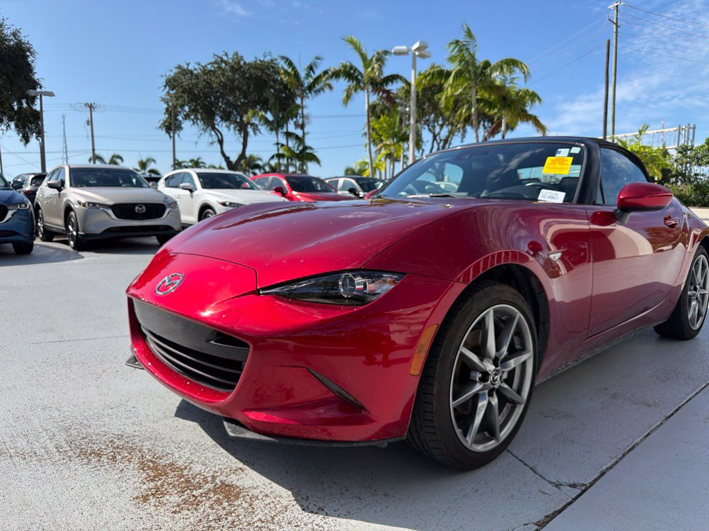 Used 2023 MAZDA MX-5 Miata Grand Touring w/ Weather Package RWD image 3