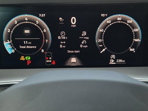 New 2026 Volkswagen Tiguan SE R-Line FWD image 13