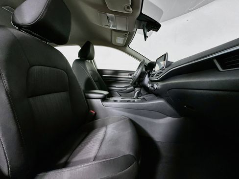 Used 2022 Nissan Altima 2.5 SV FWD image 29