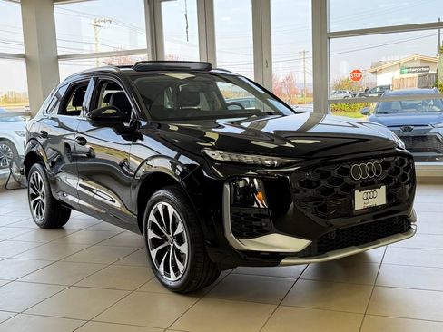 New 2026 Audi Q3 quattro 2.0T image 1