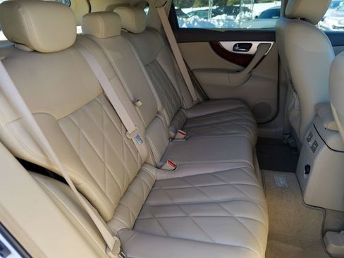 Used 2011 INFINITI FX35 AWD w/ Premium Pkg image 33