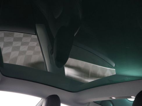 Used 2019 Tesla Model 3 Long Range image 18