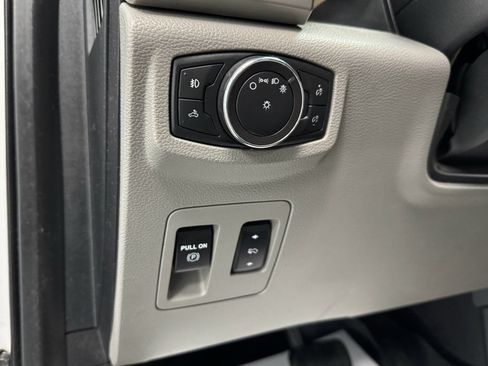 Used 2018 Ford F150 Lariat image 16