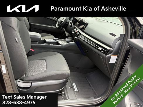 New 2026 Kia Sportage LX FWD image 16