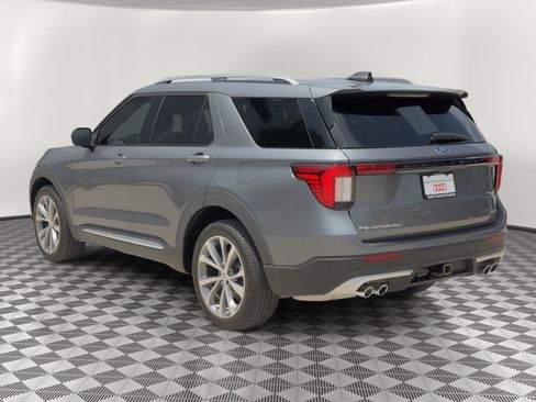 Used 2025 Ford Explorer Platinum w/ Ultimate Package AWD/4WD image 3