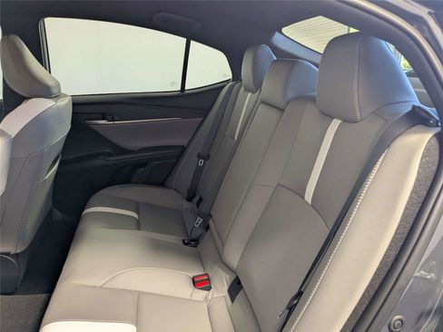 Used 2025 Toyota Camry SE FWD image 33