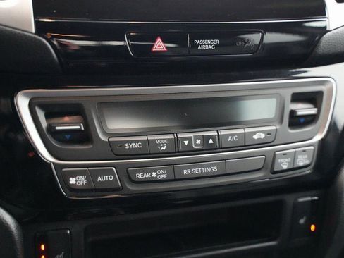 Used 2020 Honda Ridgeline RTL-E image 32