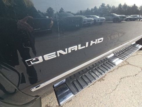 Used 2017 GMC Sierra 3500 Denali w/ Duramax Plus Package image 33