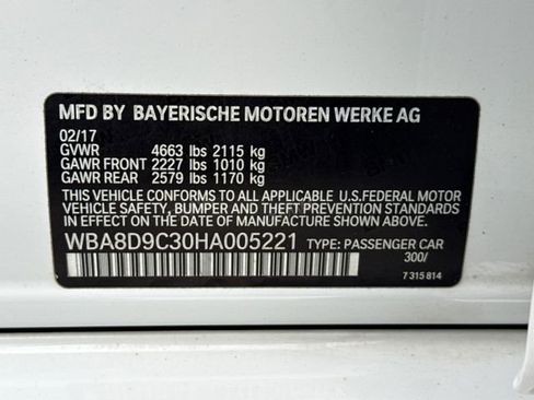 Used 2017 BMW 330i xDrive Sedan image 25
