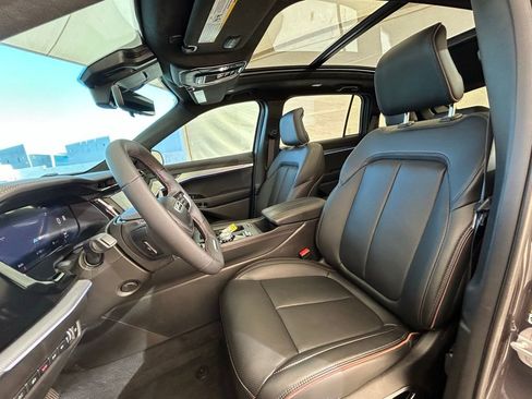 Used 2025 Jeep Wagoneer S Launch Edition image 27