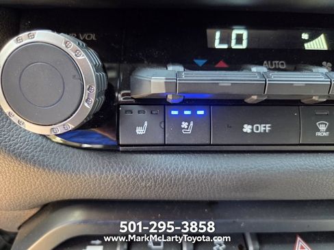 Used 2025 Toyota Tundra TRD Pro AWD/4WD image 32