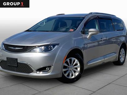 Used 2018 Chrysler Pacifica Touring-L