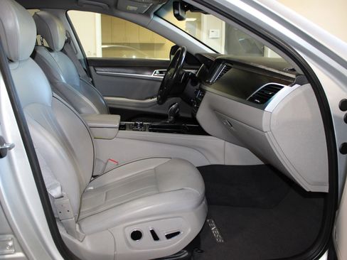 Used 2016 Hyundai Genesis 3.8 w/ Option Group 04 RWD image 30