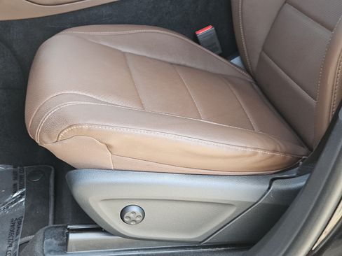 Used 2025 Mercedes-Benz GLE 350 4MATIC image 24