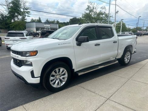 Used 2019 Chevrolet Silverado 1500 Custom w/ Custom Value Package AWD/4WD image 6