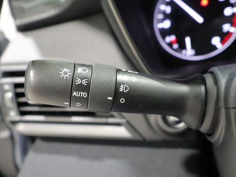 Used 2024 Subaru Outback Premium AWD/4WD image 34