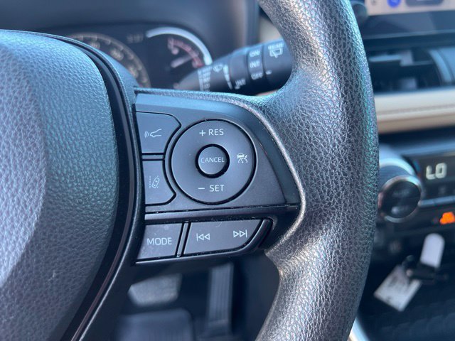 Used 2023 Toyota RAV4 XLE w/ Convenience Package FWD image 20