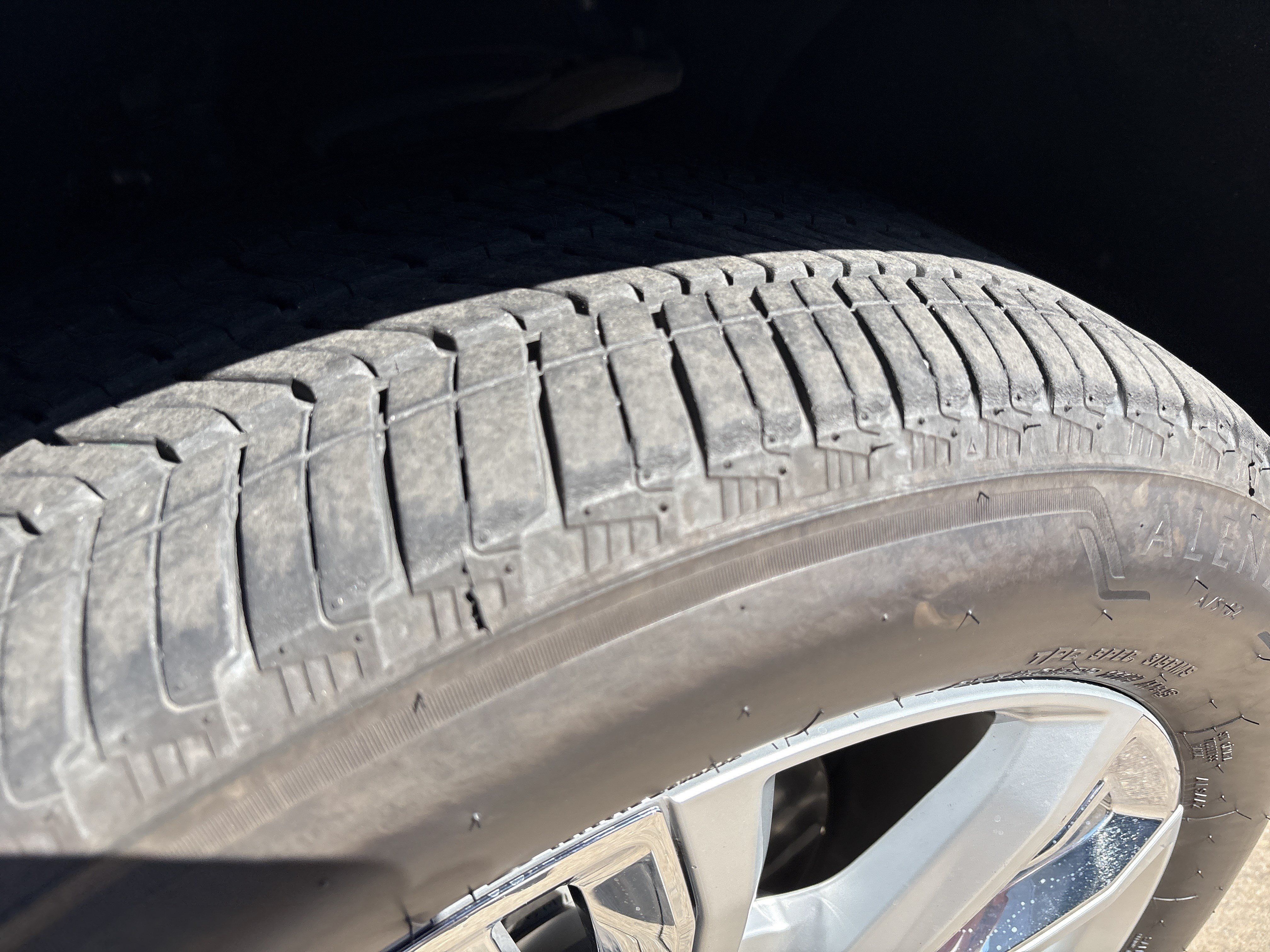 Used 2022 Chevrolet Tahoe High Country AWD/4WD image 12