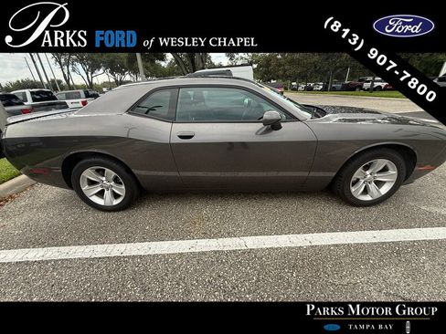 Used 2023 Dodge Challenger SXT RWD image 9