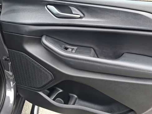 Used 2023 Jeep Grand Cherokee Altitude image 10