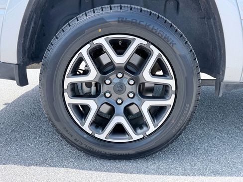 Used 2025 RAM 1500 Laramie AWD/4WD image 37