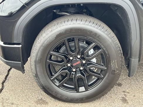 New 2026 GMC Sierra 1500 Elevation image 9