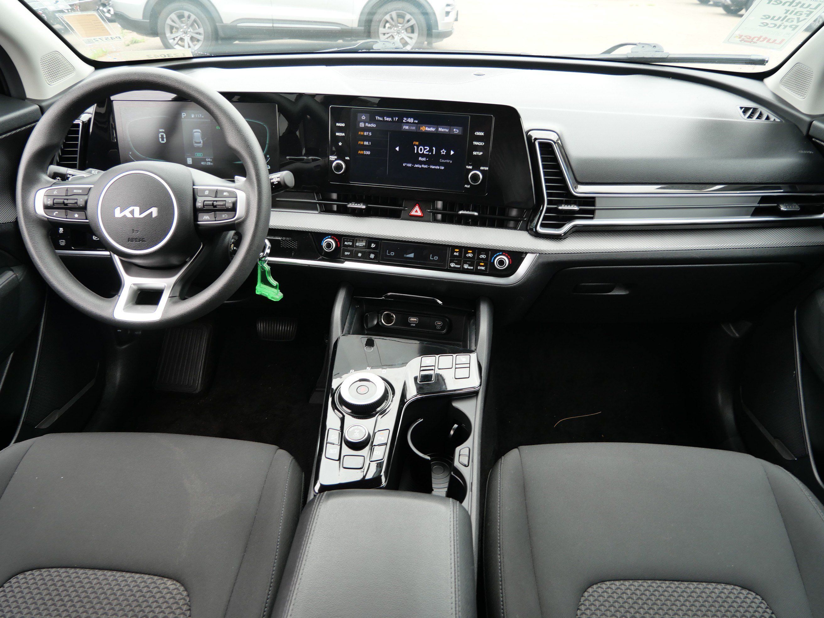 Used 2023 Kia Sportage LX AWD/4WD image 10