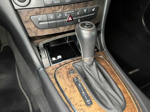 Used 2008 Mercedes-Benz E 350 4MATIC Sedan image 32
