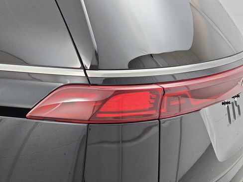 Used 2024 Kia Carnival SX Prestige image 36