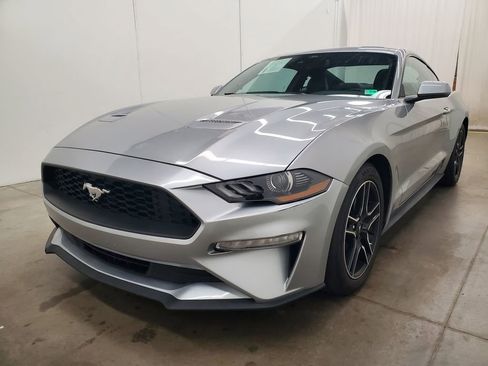 Used 2023 Ford Mustang Premium image 3