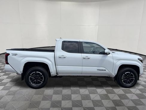 Used 2024 Toyota Tacoma TRD Sport w/ TRD Sport Upgrade Package AWD/4WD image 9